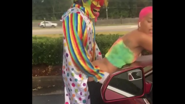 Gibby The Clown Ebony Sex Straight Outside Influencer Clown Games Daylight